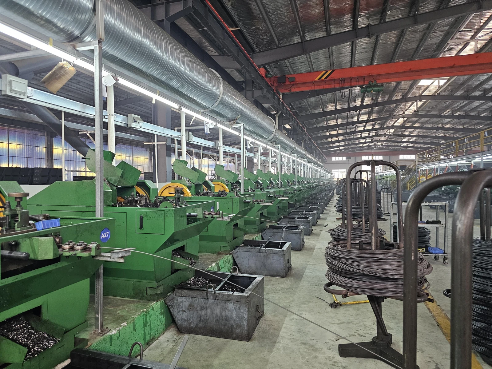 Yangjiang screw manufacturing base production workshop